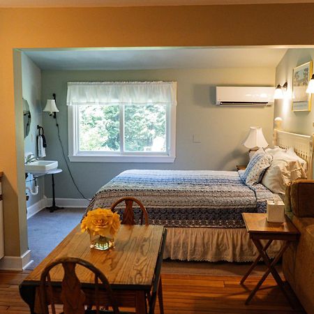 Sylvan Inn Bed & Breakfast グレンアーバー エクステリア 写真