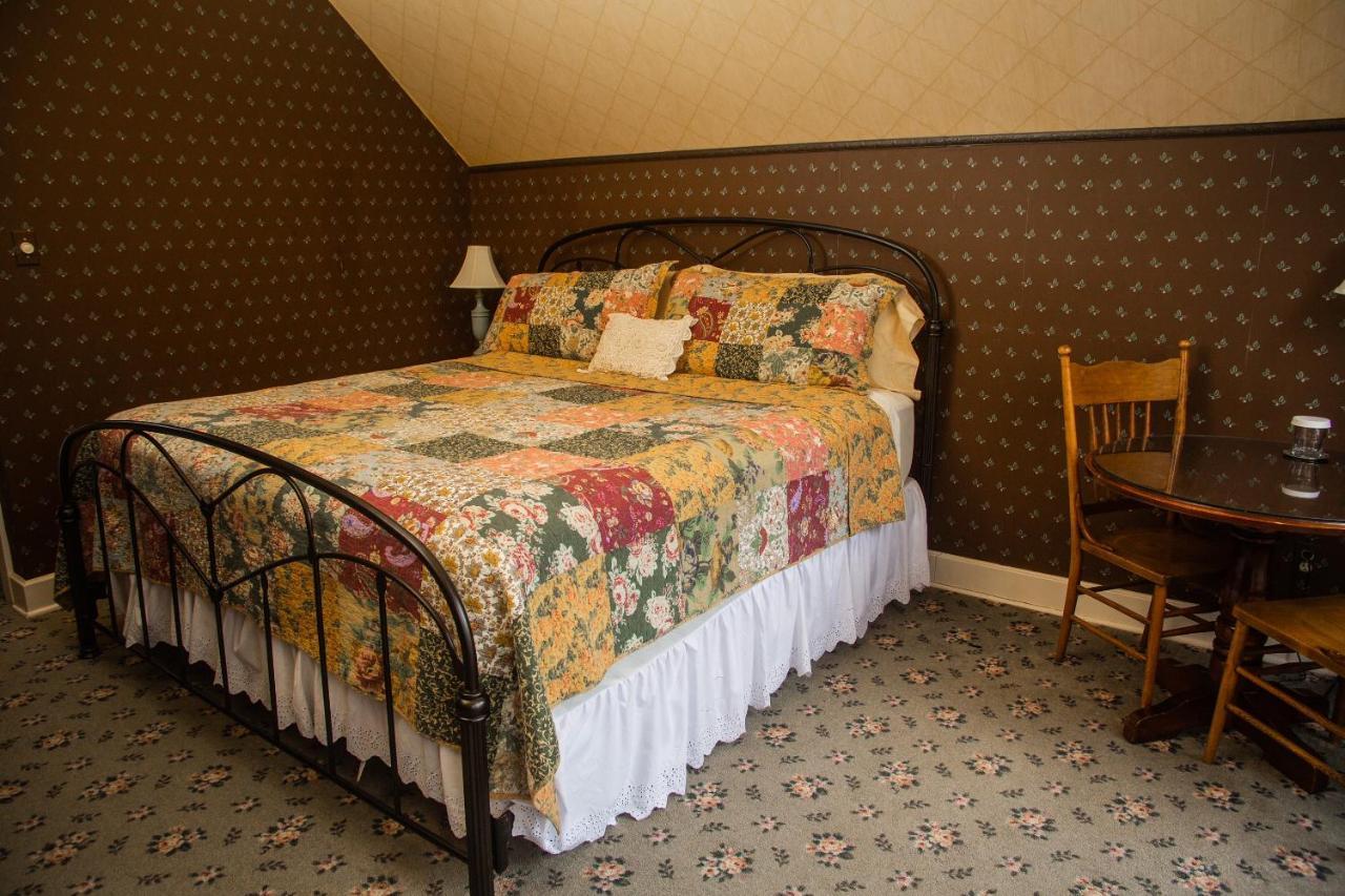 Sylvan Inn Bed & Breakfast グレンアーバー エクステリア 写真