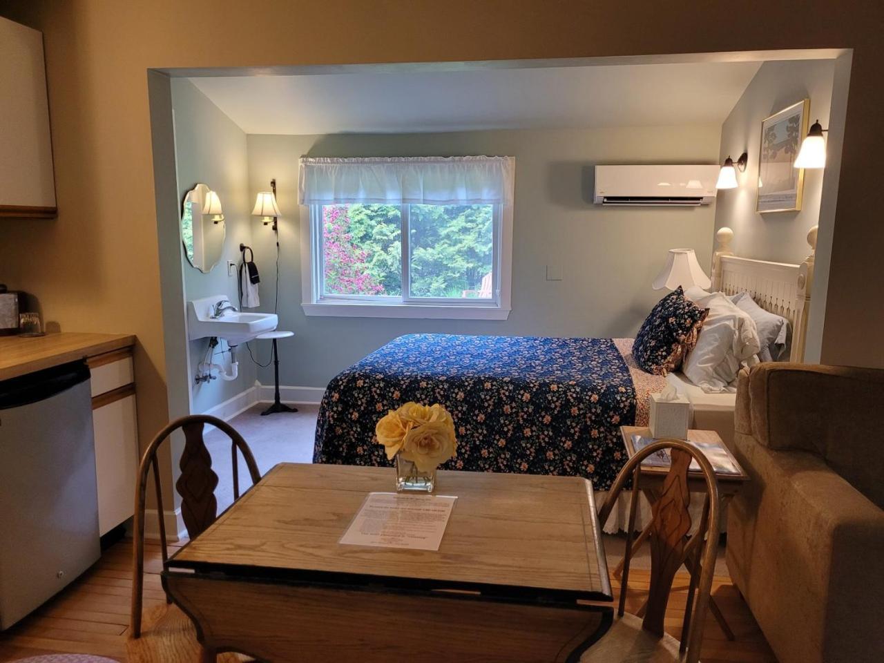 Sylvan Inn Bed & Breakfast グレンアーバー エクステリア 写真