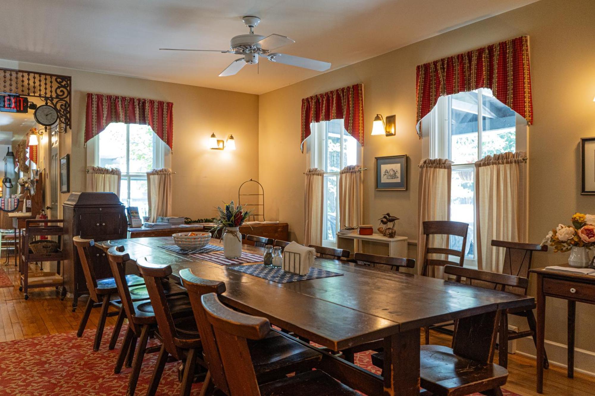 Sylvan Inn Bed & Breakfast グレンアーバー エクステリア 写真