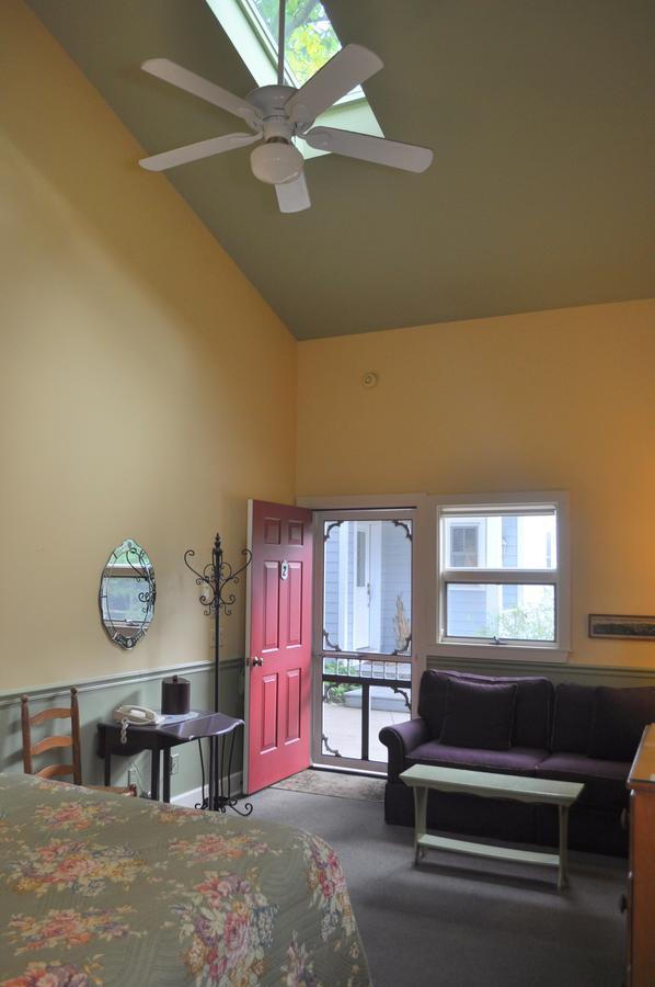 Sylvan Inn Bed & Breakfast グレンアーバー エクステリア 写真